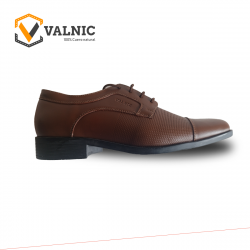 Zapato de cuero color marron